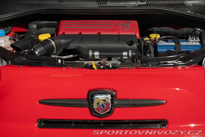 Abarth 695 TRIBUTO FERRARI 2010