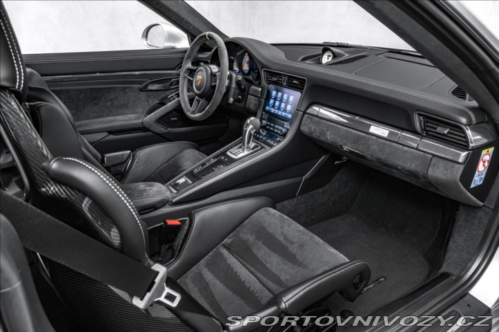 Porsche 911 GT2 RS Weissach, lift, PP 2018
