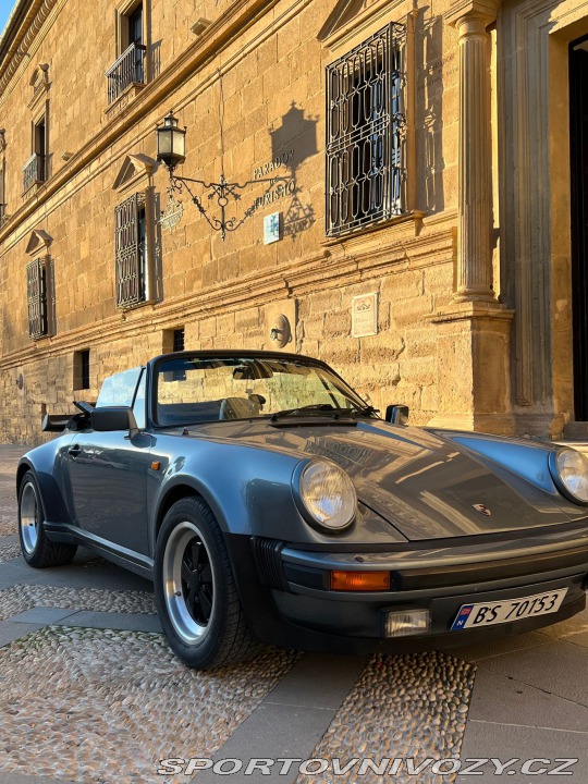 Porsche 911  1983