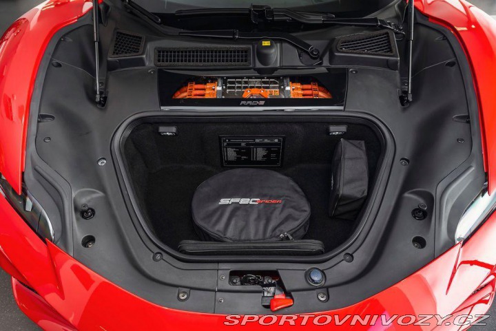Ferrari SF90 Spider/Lift/Carbon/JBL 1800