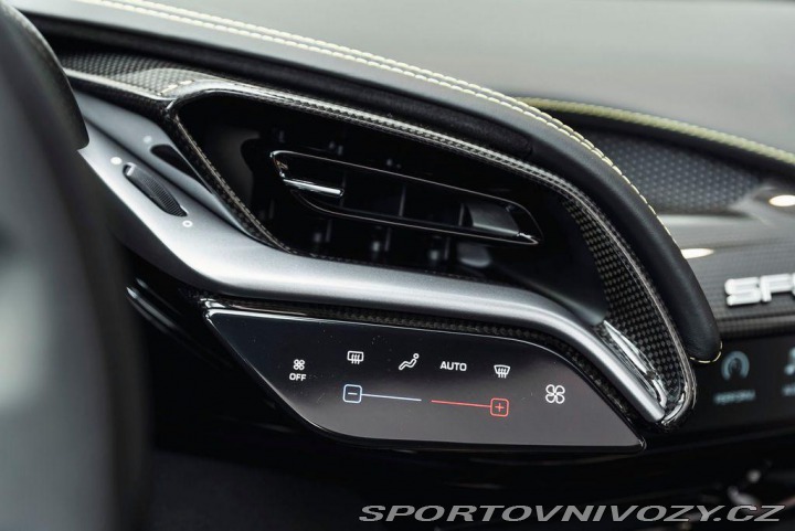 Ferrari SF90 Spider/Lift/Carbon/JBL 1800