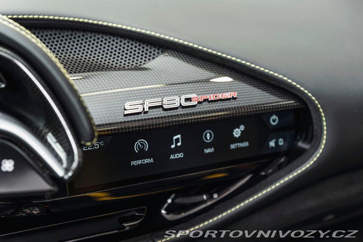 Ferrari SF90 Spider/Lift/Carbon/JBL 1800