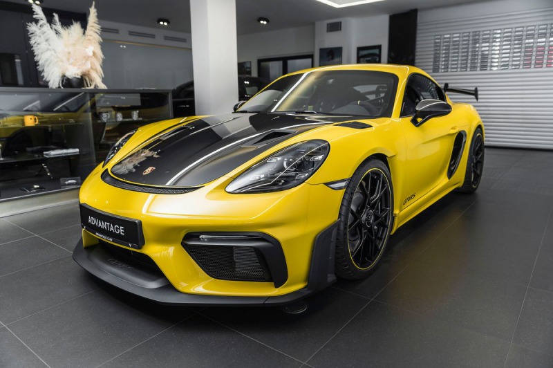 Porsche Cayman GT4 RS Weissach Package