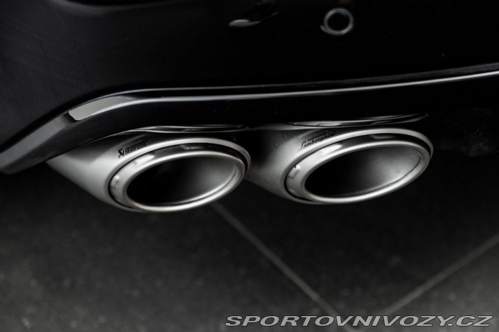 Lamborghini Urus Akrapovič/Carbon 2022