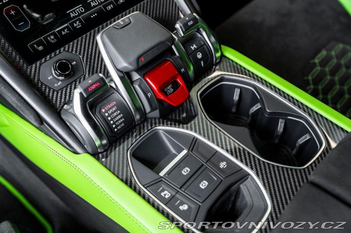 Lamborghini Urus Akrapovič/Carbon 2022