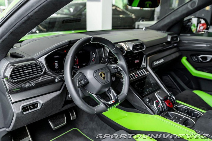 Lamborghini Urus Akrapovič/Carbon 2022