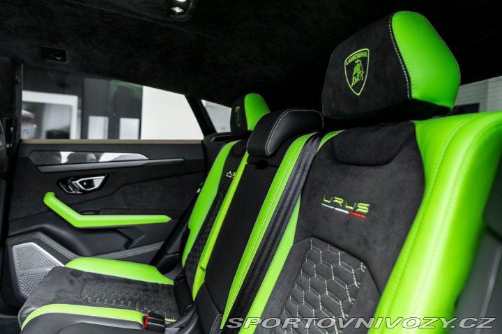Lamborghini Urus Akrapovič/Carbon 2022