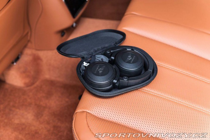 Bentley Bentayga V8/Naim/Entertainment/Pan 1800