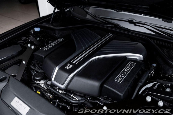 Rolls Royce Ghost Black Badge / Skladem 1800