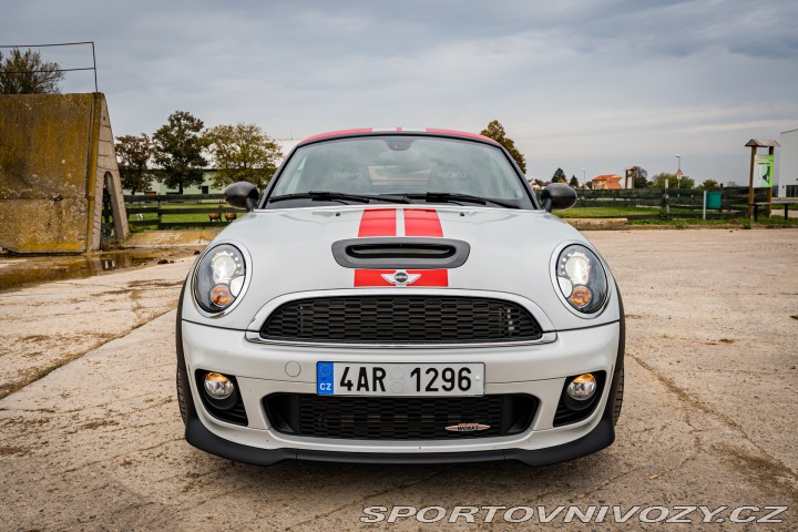Mini Cooper JCW COUPE 2011