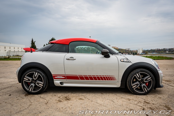 Mini Cooper JCW COUPE 2011