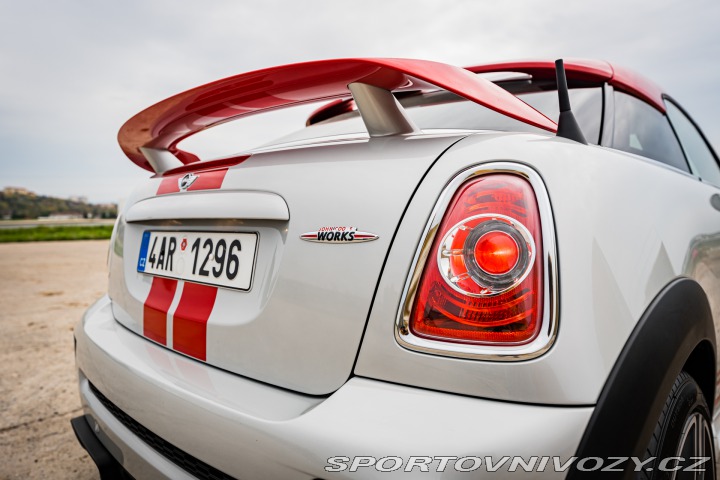 Mini Cooper JCW COUPE 2011
