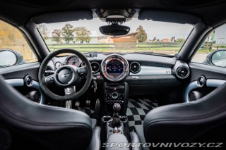 Mini Cooper JCW COUPE 2011