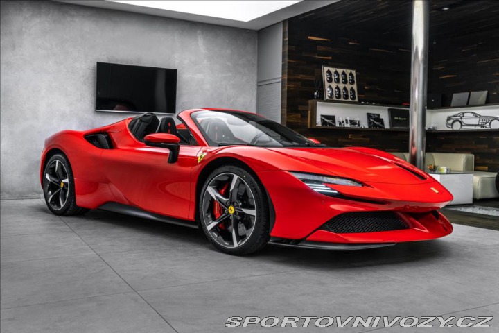 Ferrari SF90 Spider, lift, kamera OV, 2024