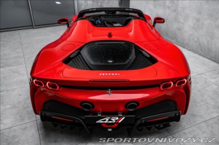 Ferrari SF90 Spider, lift, kamera  OV, 2024