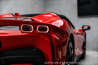 Ferrari SF90 Spider, lift, kamera  OV, 2024