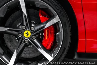 Ferrari SF90 Spider, lift, kamera  OV, 2024