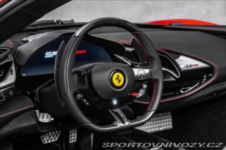 Ferrari SF90 Spider, lift, kamera  OV, 2024