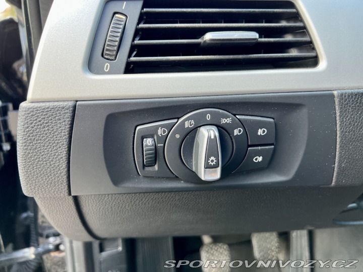 BMW 3 318d 105kW Výhřevy,Servis 2009