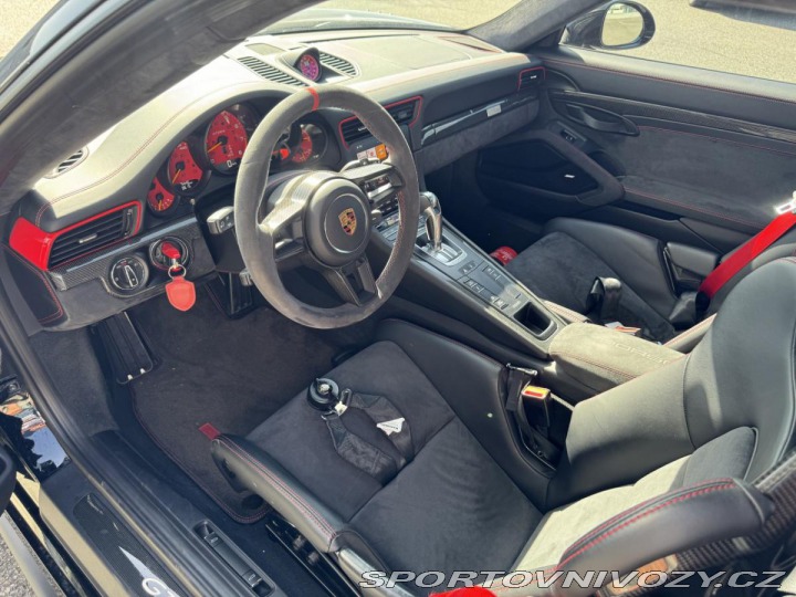 Porsche 911 GT2 RS WEISSACH 2018