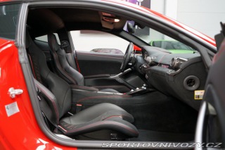 Ferrari F12berlinetta V12 Carbon PasDisplay JBL 2016