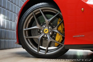 Ferrari F12berlinetta V12 Carbon PasDisplay JBL 2016