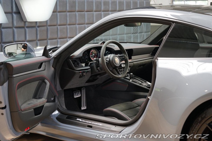 Porsche 911 992 Carrera 4 GTS PDK Mat 2023