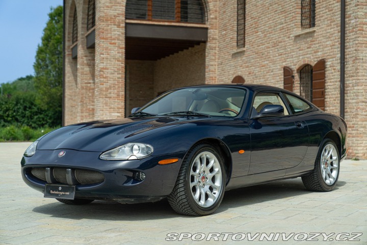 Jaguar XKR 2000
