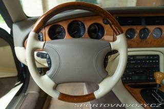 Jaguar XKR  2000