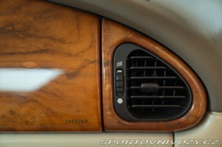 Jaguar XKR  2000