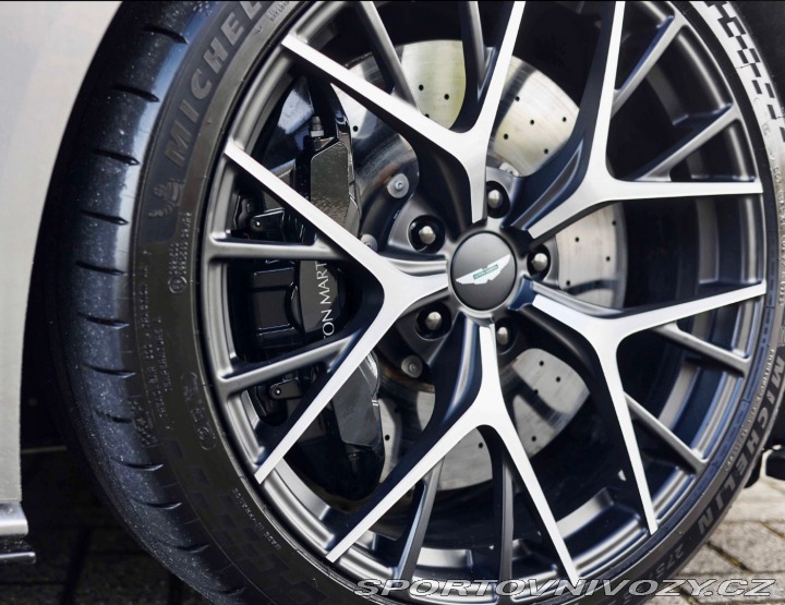 Aston Martin DB12 DB12 Coupé *IHNEĎ k DISP 2023