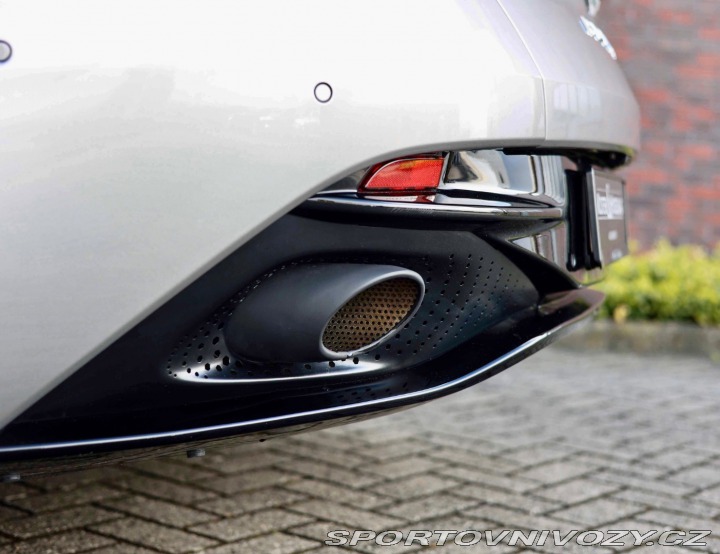 Aston Martin DB12 DB12 Coupé *IHNEĎ k DISP 2023