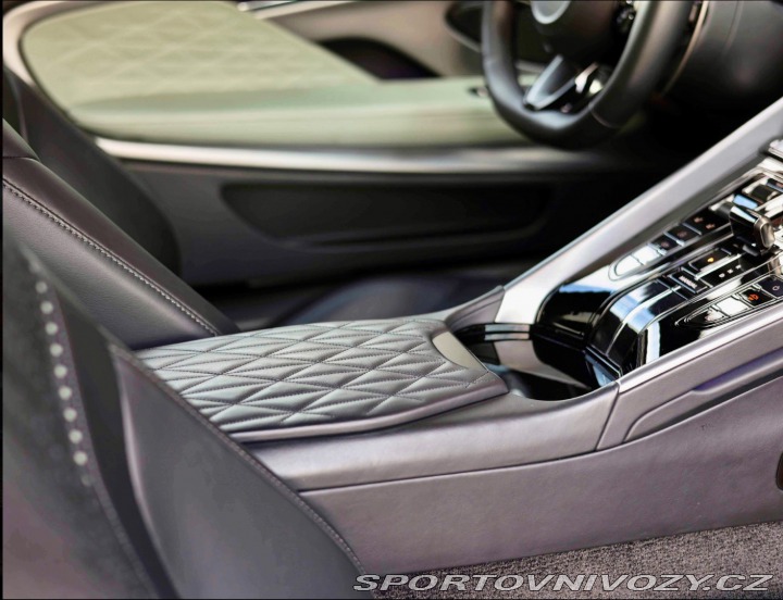 Aston Martin DB12 DB12 Coupé *IHNEĎ k DISP 2023