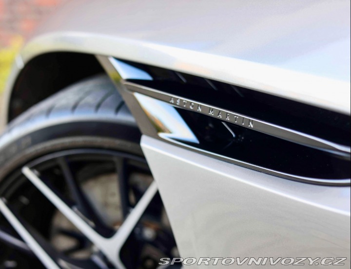 Aston Martin DB12 DB12 Coupé *IHNEĎ k DISP 2023