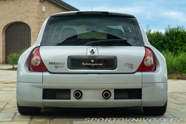 Renault Clio Sport V6 phase 1 2002