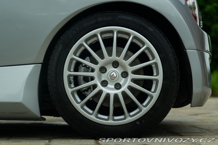 Renault Clio Sport V6 phase 1 2002