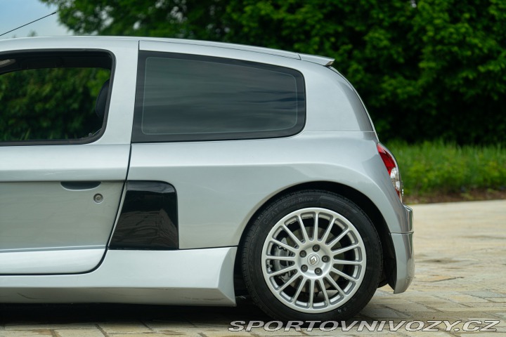 Renault Ostatní modely CLIO V6 phase 1 2002
