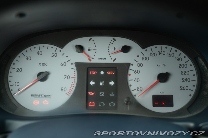 Renault Clio Sport V6 phase 1 2002