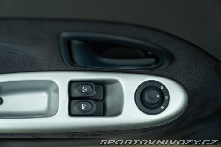 Renault Clio Sport V6 phase 1 2002