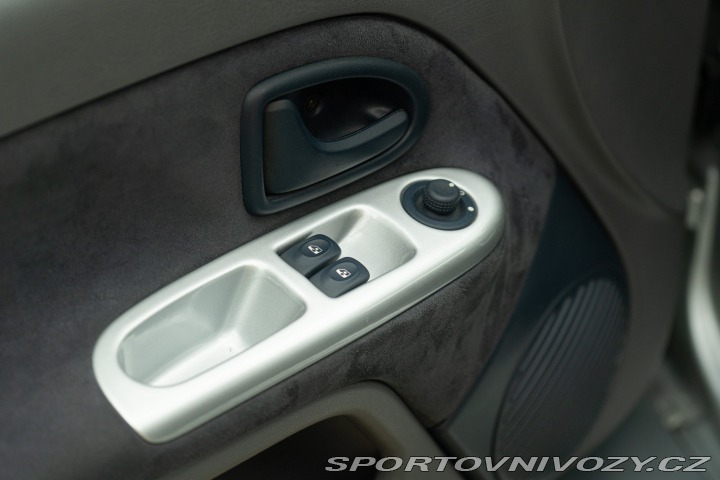 Renault Clio Sport V6 phase 1 2002