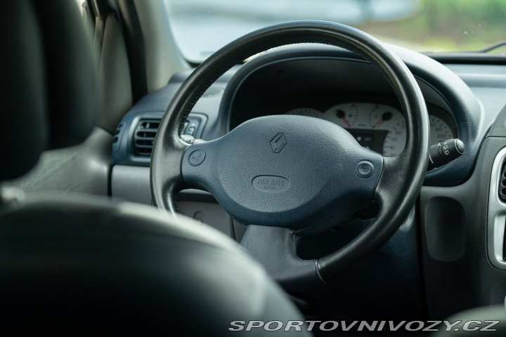 Renault Clio Sport V6 phase 1 2002