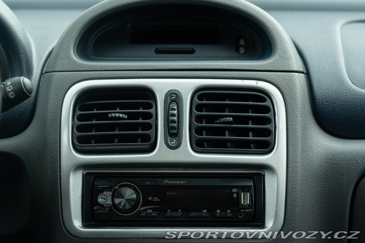 Renault Clio Sport V6 phase 1 2002