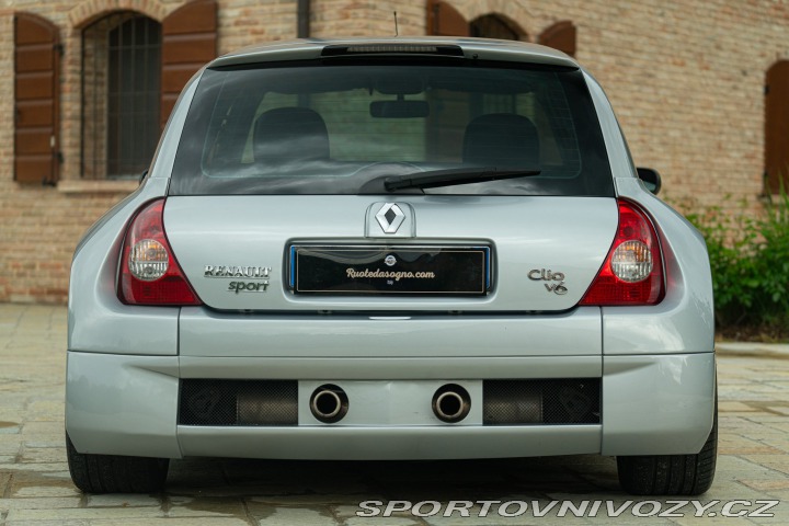 Renault Clio Sport V6 phase 1 2002