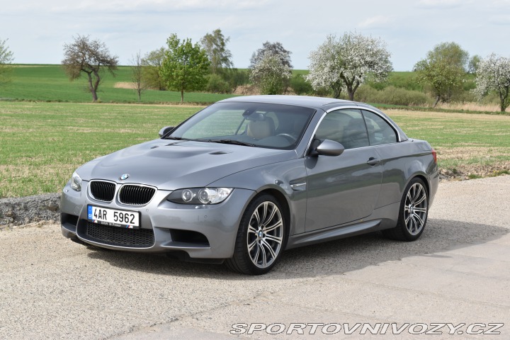 BMW M3 E93 2010