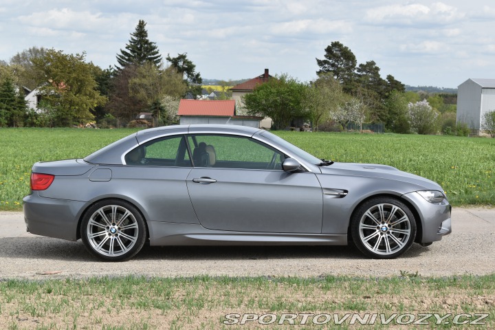 BMW M3 E93 2010