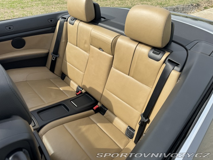 BMW M3 E93 2010
