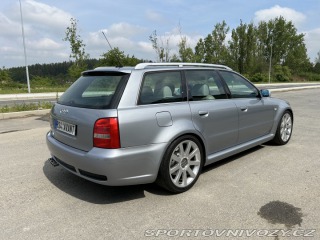 Audi RS4 2000