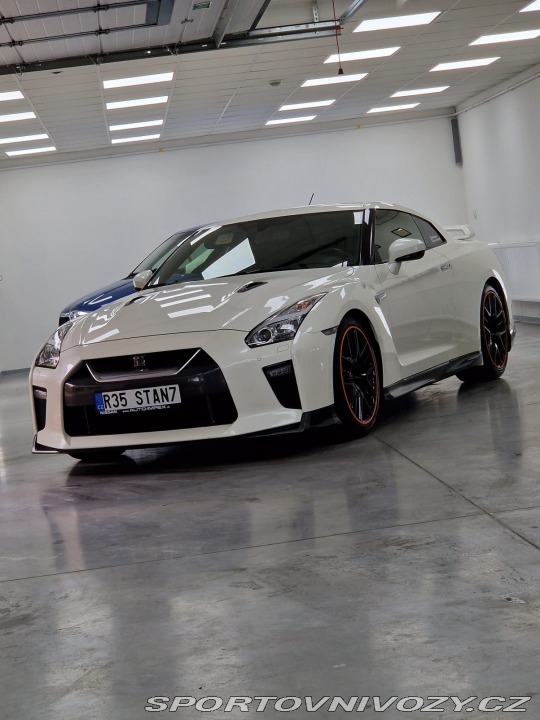 Nissan GT-R R35 - Black Edition 2017