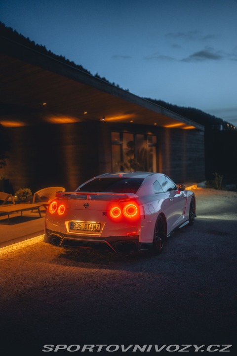 Nissan GT-R R35 - Black Edition 2017