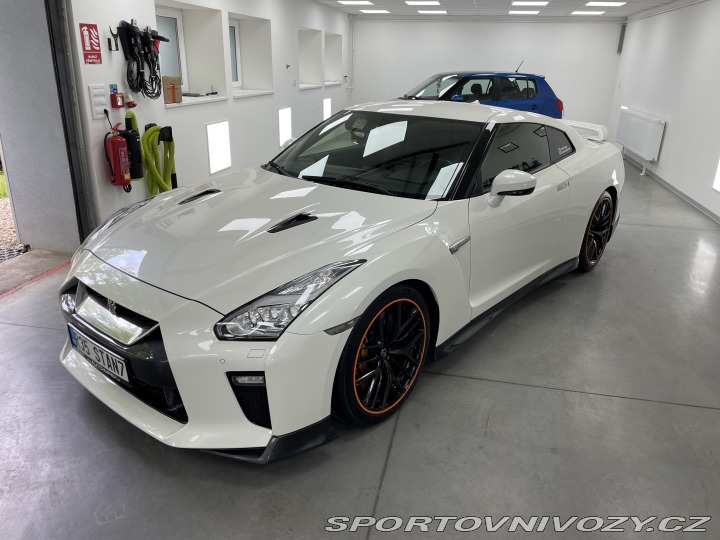 Nissan GT-R R35 - Black Edition 2017